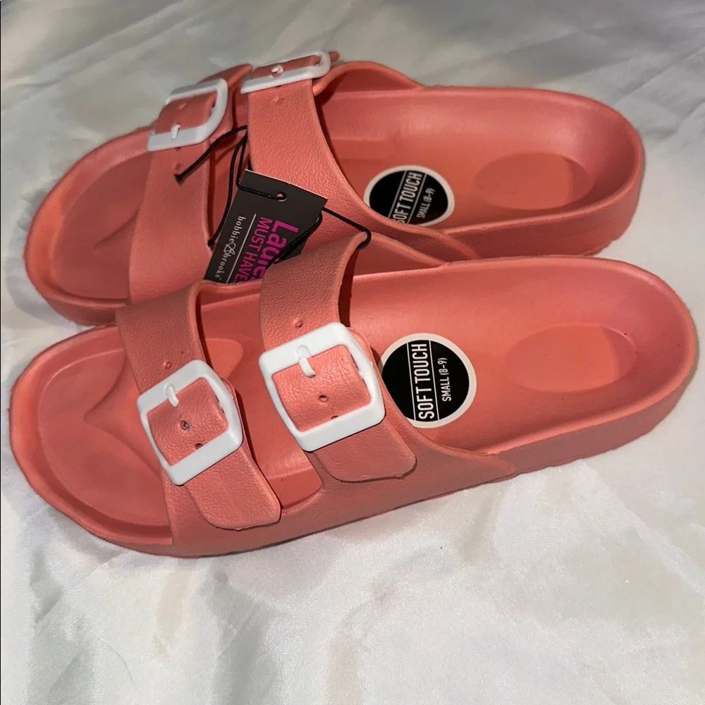 Bobbie Brooks size 8-9 Adjustable Buckle slide Sandals
